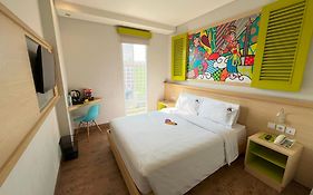 Maxonehotels At Kramat